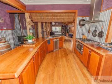 Unique Manjimup, WA 6258