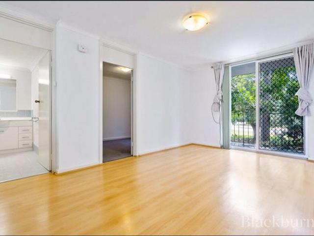 Charming Maylands Unit with Balcony