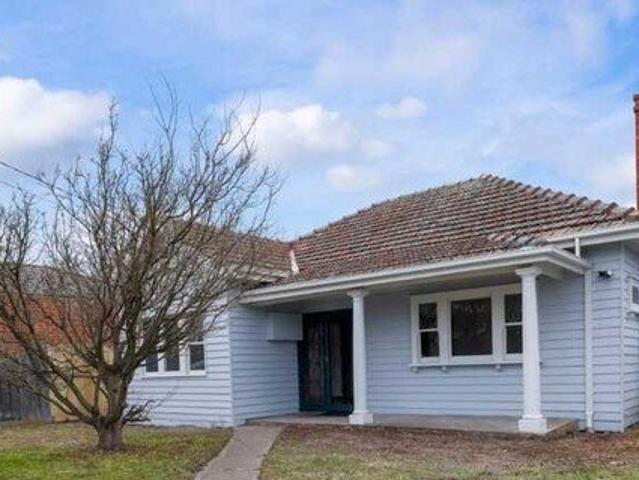 Charming Mentone Home in an Ultra Convenient Location
