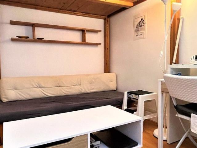 Charming Mezzanine Studio in the Heart of the 11th District, Paris