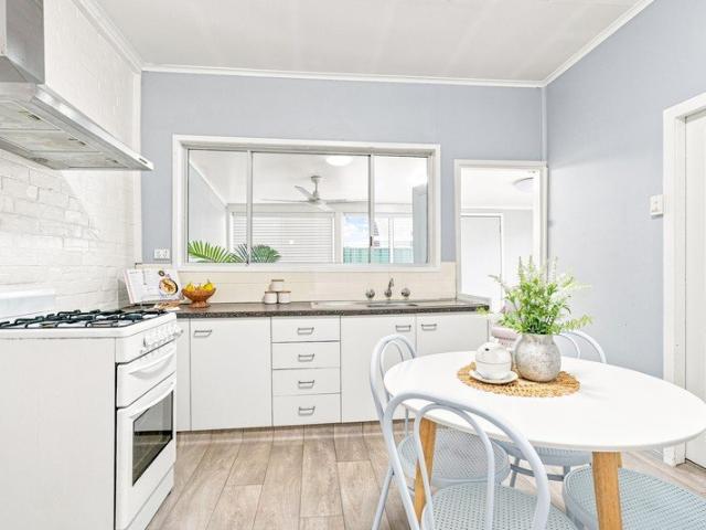 Charming Miners Cottage in a Quiet Cul de Sac