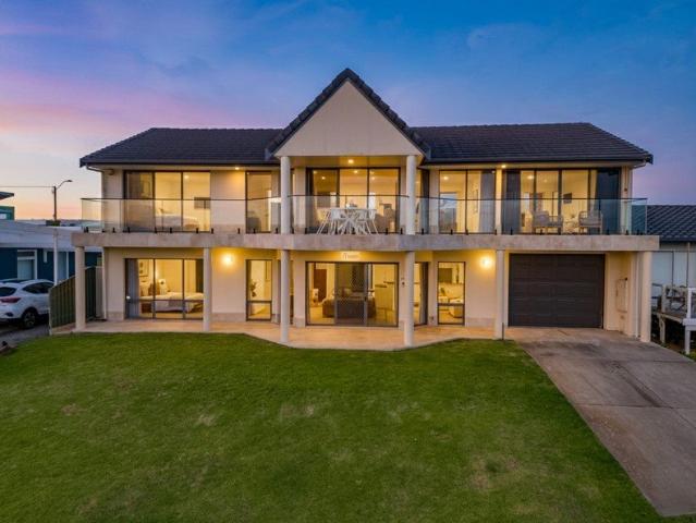 Charming Middleton Retreat Near the Coast