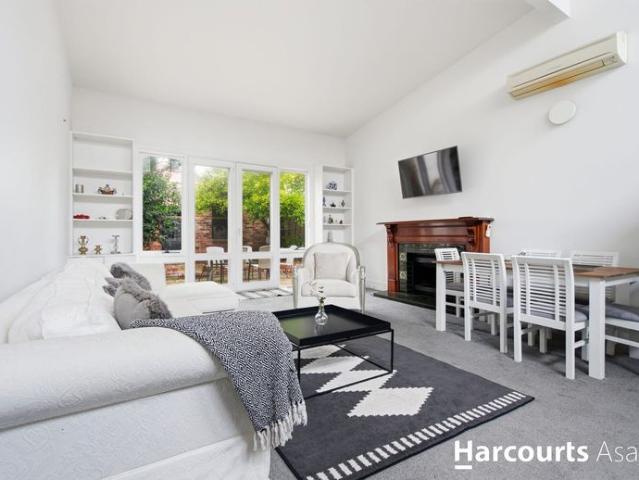 Charming Middle Park Home Awaits You