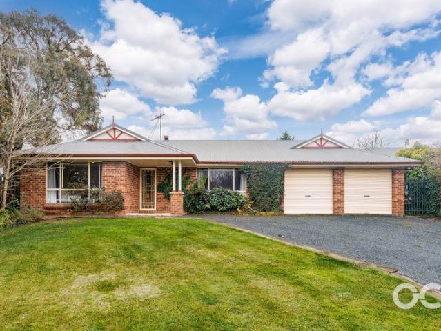 Charming Millthorpe Living