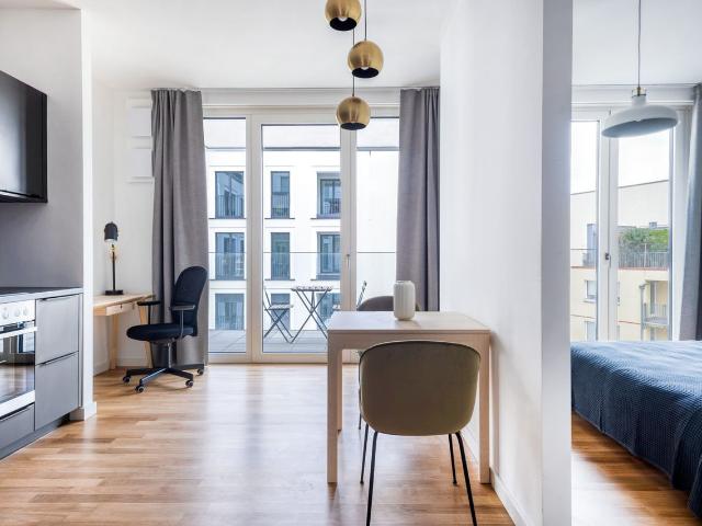 Charming Mitte Studio with Apple Store in building, Berlin Amsterdam Apartments for Rent