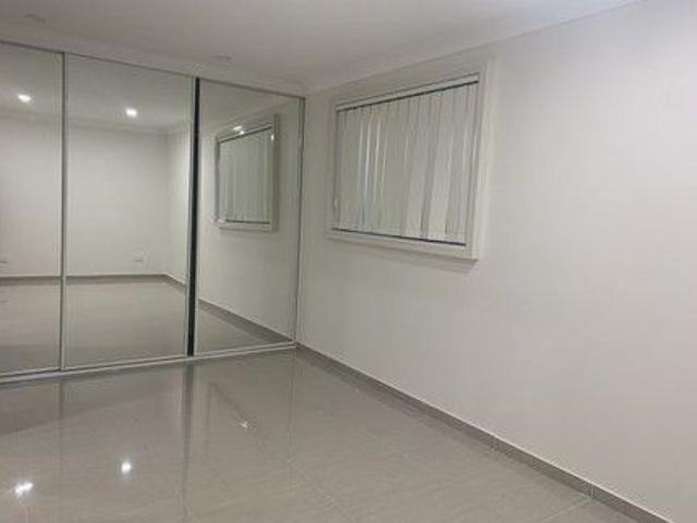 Charming & Modern 1 Bedroom Granny Flat in Merrylands!