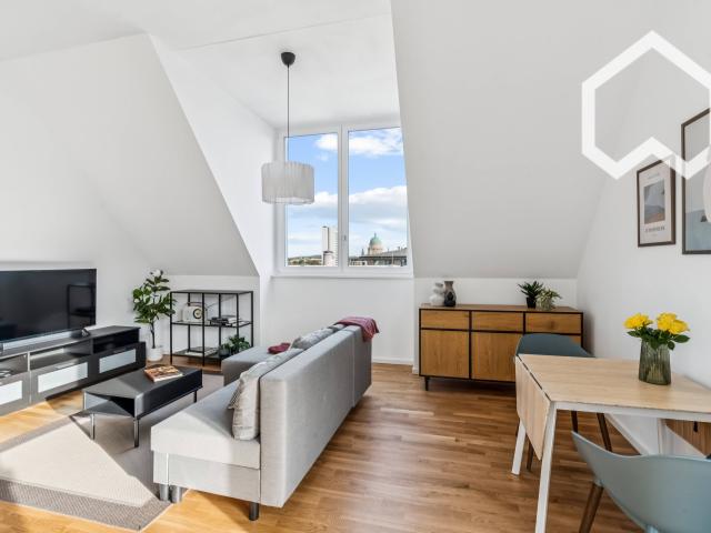 Charming modern 2 room apartment with riverview, 5 min from Potsdam central station