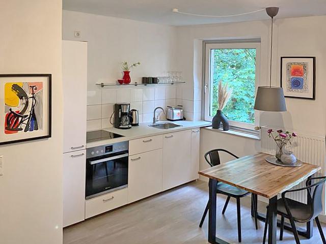 Charming, Modern Apartment in top Location, Dusseldorf Amsterdam Apartments for Rent