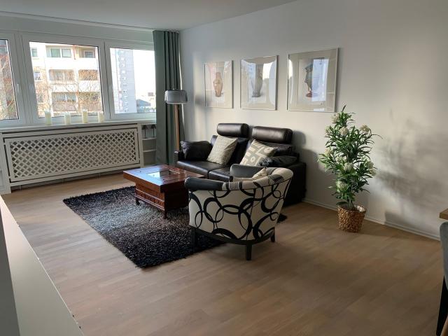 Charming & modern apartment with lovely balcony in quiet street, Frankfurt Amsterdam Apartments for Rent