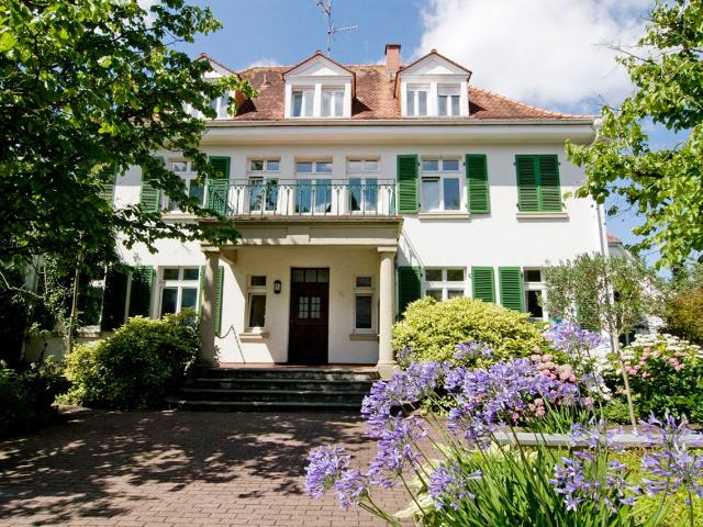 Charming, modern & bright flat in a 1920s villa, Heidelberg Amsterdam Apartments for Rent
