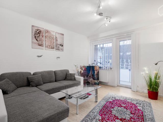 ★ Charming, modern Home in Hamburg Center ★ next to Subway Station Burgstrasse ★ only 5 Min to City Center ★