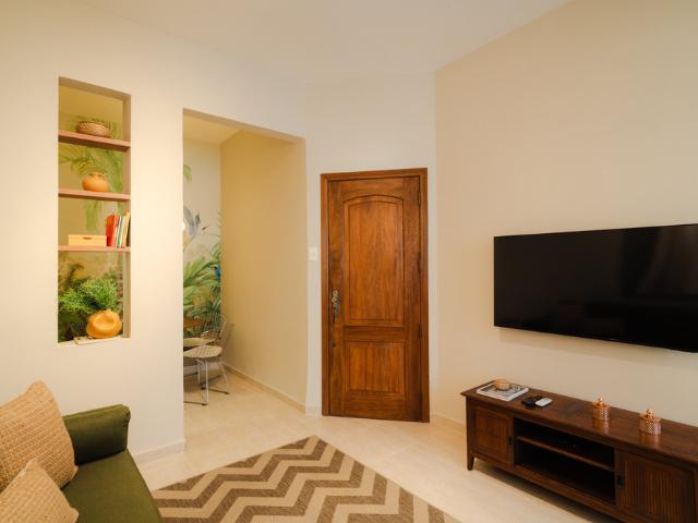 Charming & Modern Ipanema Flat Steps from Beach