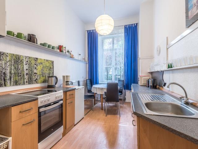 Charming, modern suite