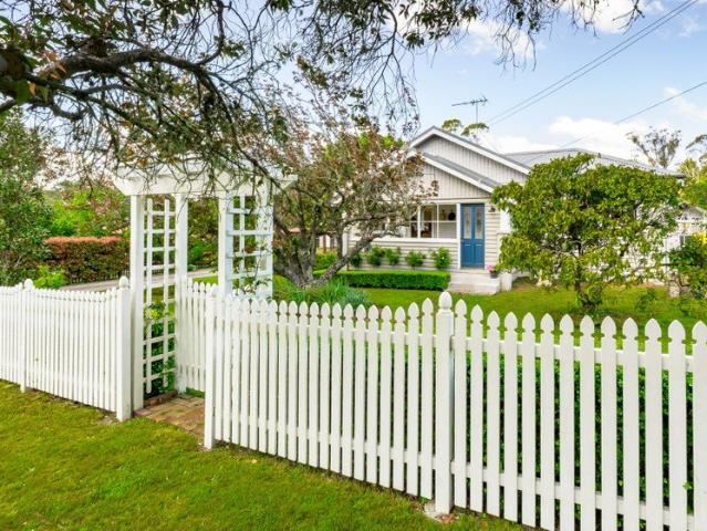 Charming Mountain Weatherboard Home