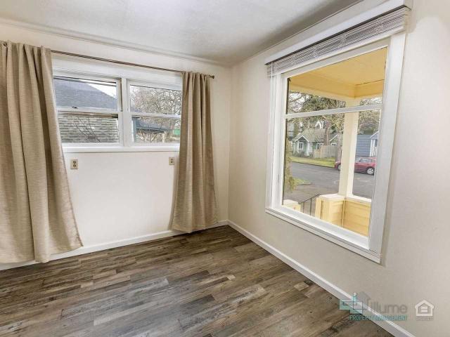 Charming Multi 2 Bedroom Apartment for Rent at 365 16th St Se, Salem, OR 97301 Southeast Salem