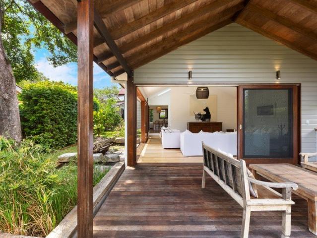 Charming Mullumbimby Retreat with Versatile Studio