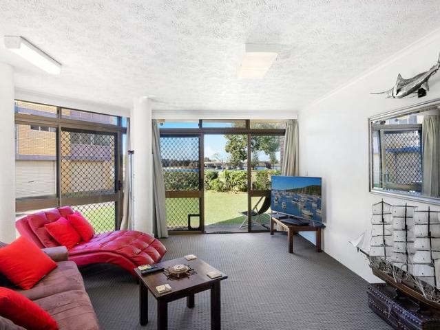 Charming Neat and Tidy Unit with Views of North Creek