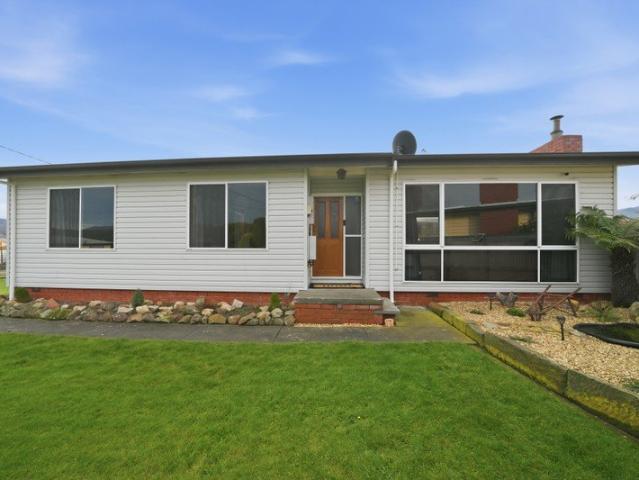 Charming New Norfolk Home
