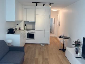 Charming newly renovated studio, near Sacré Cœur, Paris Amsterdam Apartments for Rent