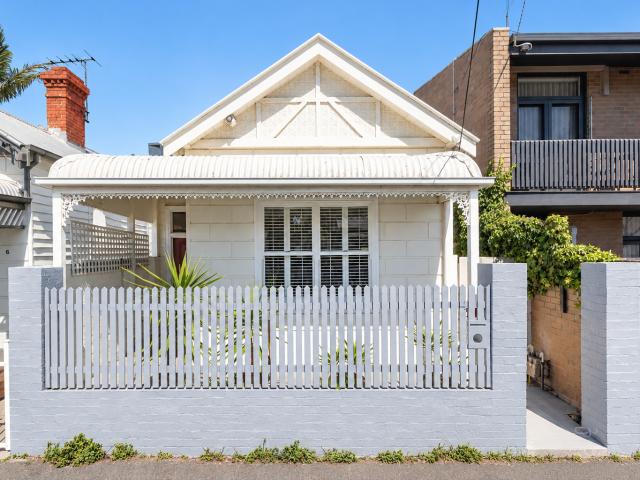 Charming Newly Renovated Two Bedroom Home in the Heart of Richmond Hill