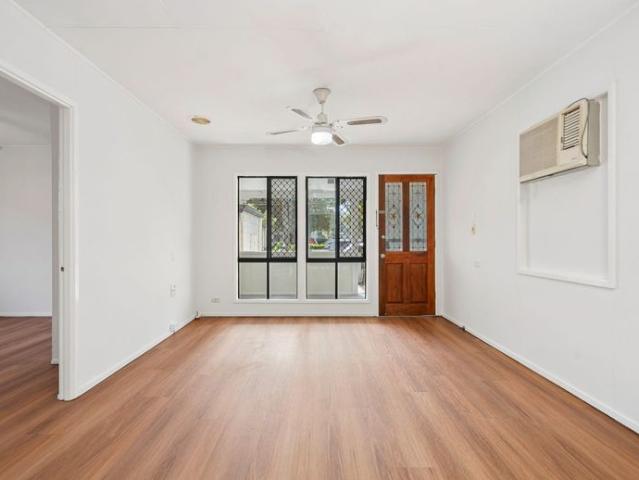Charming North Facing 5 Bed 3 Bath Family Home in Prime Southport Location!