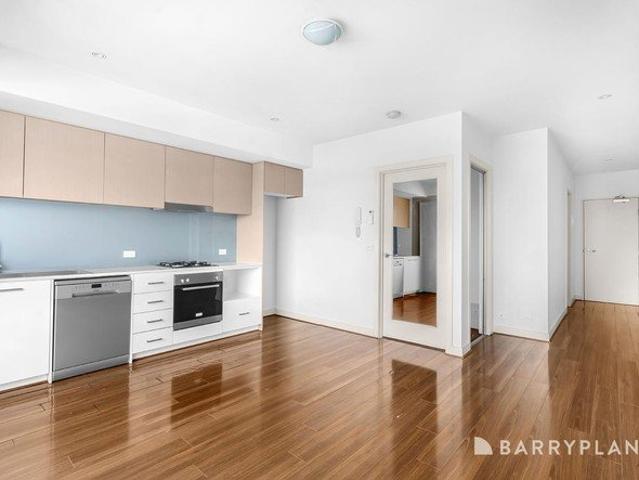Charming Northcote Apartment