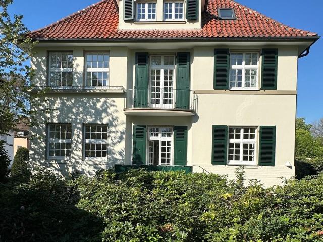Charming Old Building Apartment with Study – Gütersloh Center