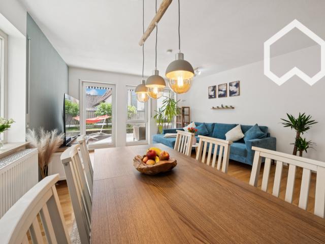 Charming Old Town Apartment with Sunny Terrace in Weil der Stadt