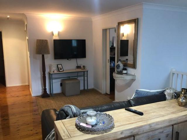 Charming One Bedroom Unit Ettalong Beach