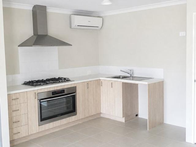 Charming One Bedroom Unit in Dual Key Property