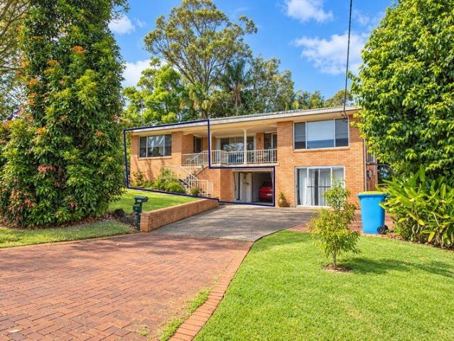 Charming One Bedroom Unit with Lovely Garden Outlook!
