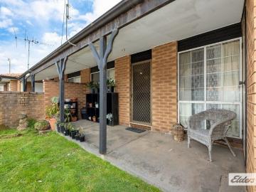 Charming One Bedroom Unit