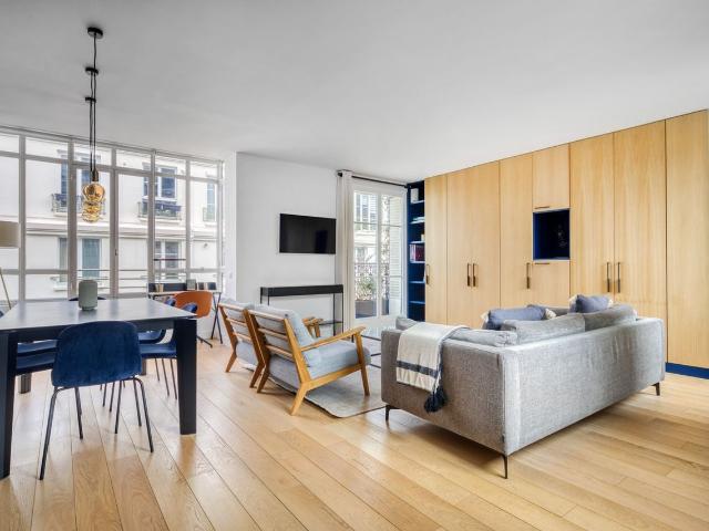 Charming One Bedroom with Parisian Views, Paris Amsterdam Apartments for Rent