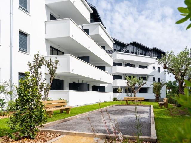 Charming one bedroom apartment in a quiet and secure residence
