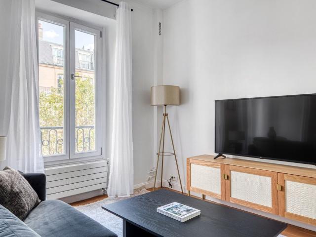 Charming One Bedroom Apartment in Paris
