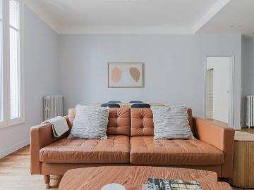 Charming One Bedroom Apartment in Passy, Paris, Paris Amsterdam Apartments for Rent