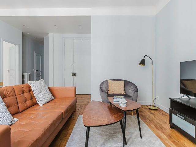 Charming One Bedroom Apartment in Passy, Paris, Paris Amsterdam Apartments for Rent