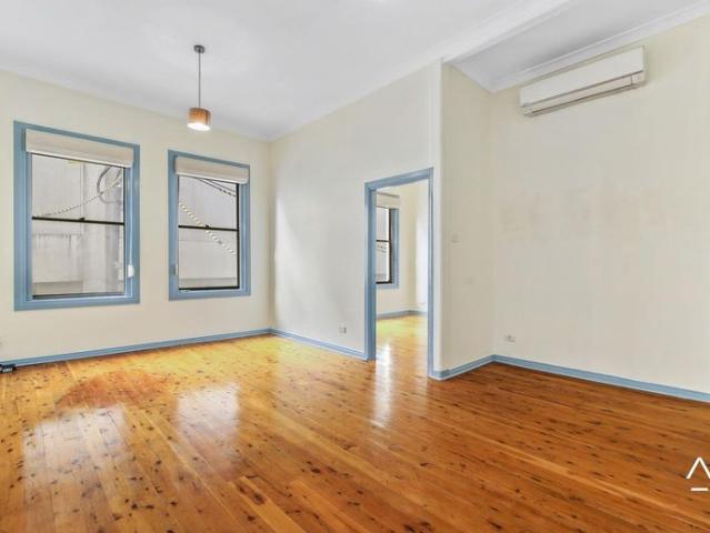 Charming One Bedroom Apartment in the Heart of Glebe