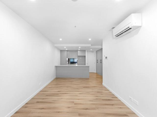 Charming One Bedroom Apartment In The Heart Of Woden