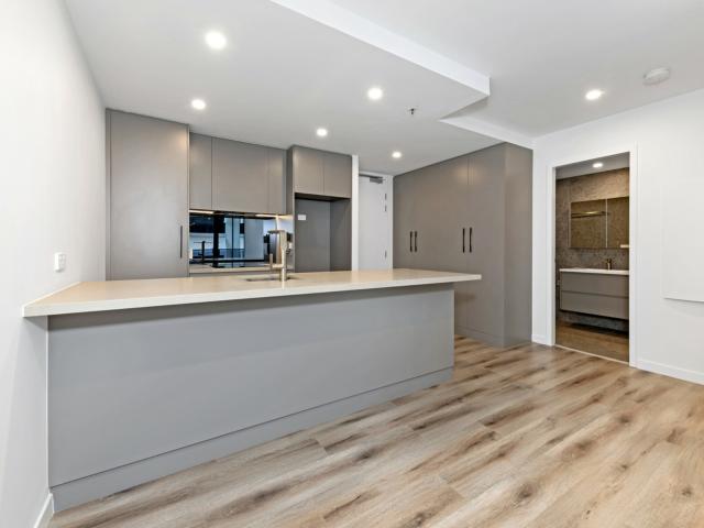 Charming One Bedroom Apartment In The Heart Of Woden