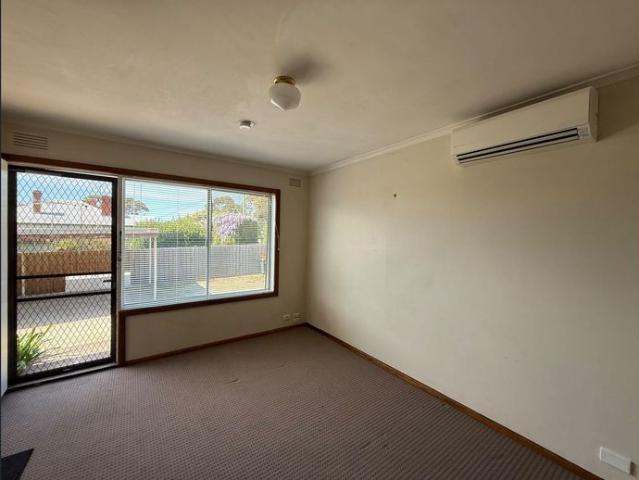 Charming One Bedroom Flat in Prime Location Gardens, waterfront, CBD, and public transport