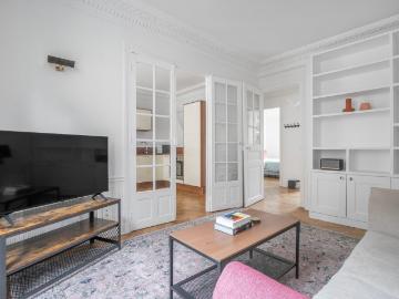 Charming One Bedroom Gem in Saint Lambert