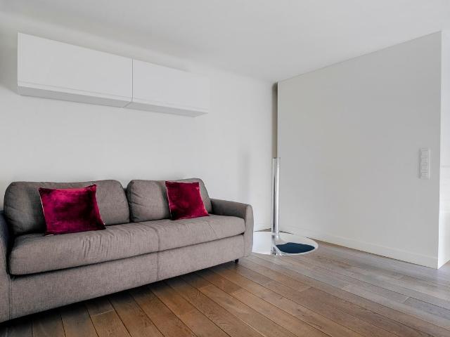 Charming One Bedroom Getaway in Paris, Paris Amsterdam Apartments for Rent