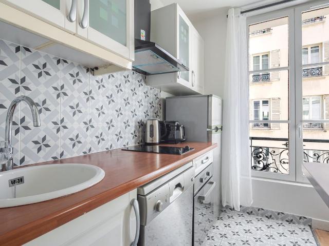 Charming One Bedroom in the Heart of Paris, Paris Amsterdam Apartments for Rent