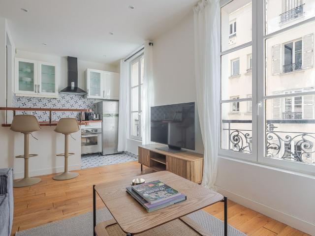Charming One Bedroom in the Heart of Paris, Paris Amsterdam Apartments for Rent