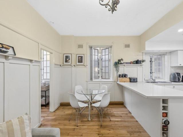 Charming One Bedroom In Lifestyle Locale