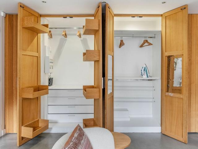 Charming One Bedroom Retreat in Paris, Paris Amsterdam Apartments for Rent
