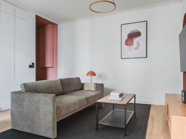 Charming One Bedroom Retreat in Paris, Paris Amsterdam Apartments for Rent