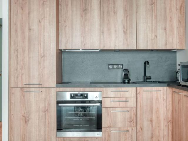Charming One Bedroom Retreat in Paris, Paris Amsterdam Apartments for Rent