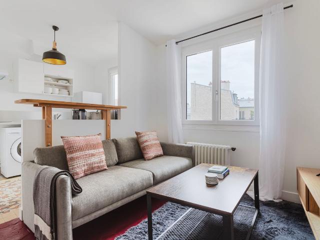 Charming One Bedroom Retreat in Paris, Paris Amsterdam Apartments for Rent